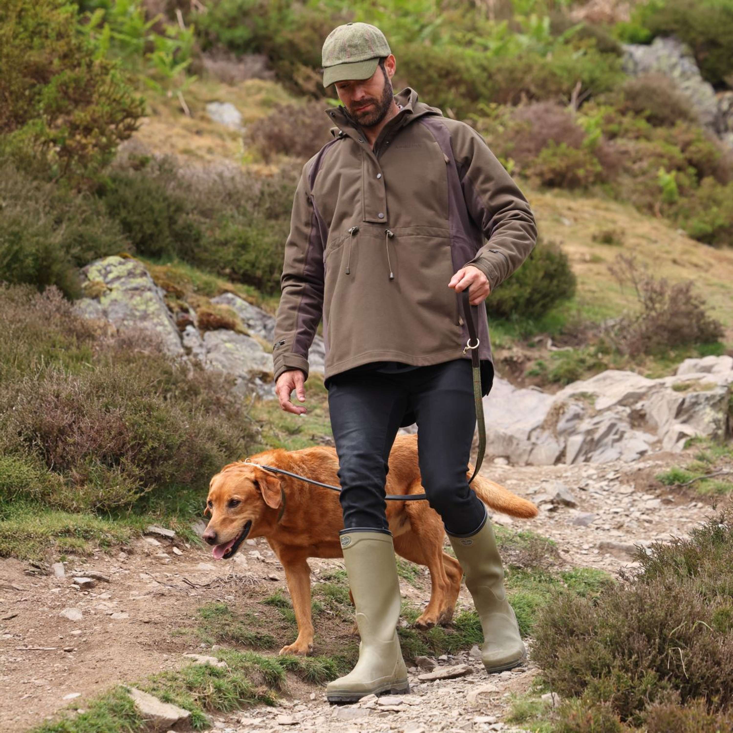 Aubrion by Shires Pullover Heritage Dunkelolive - Image 16