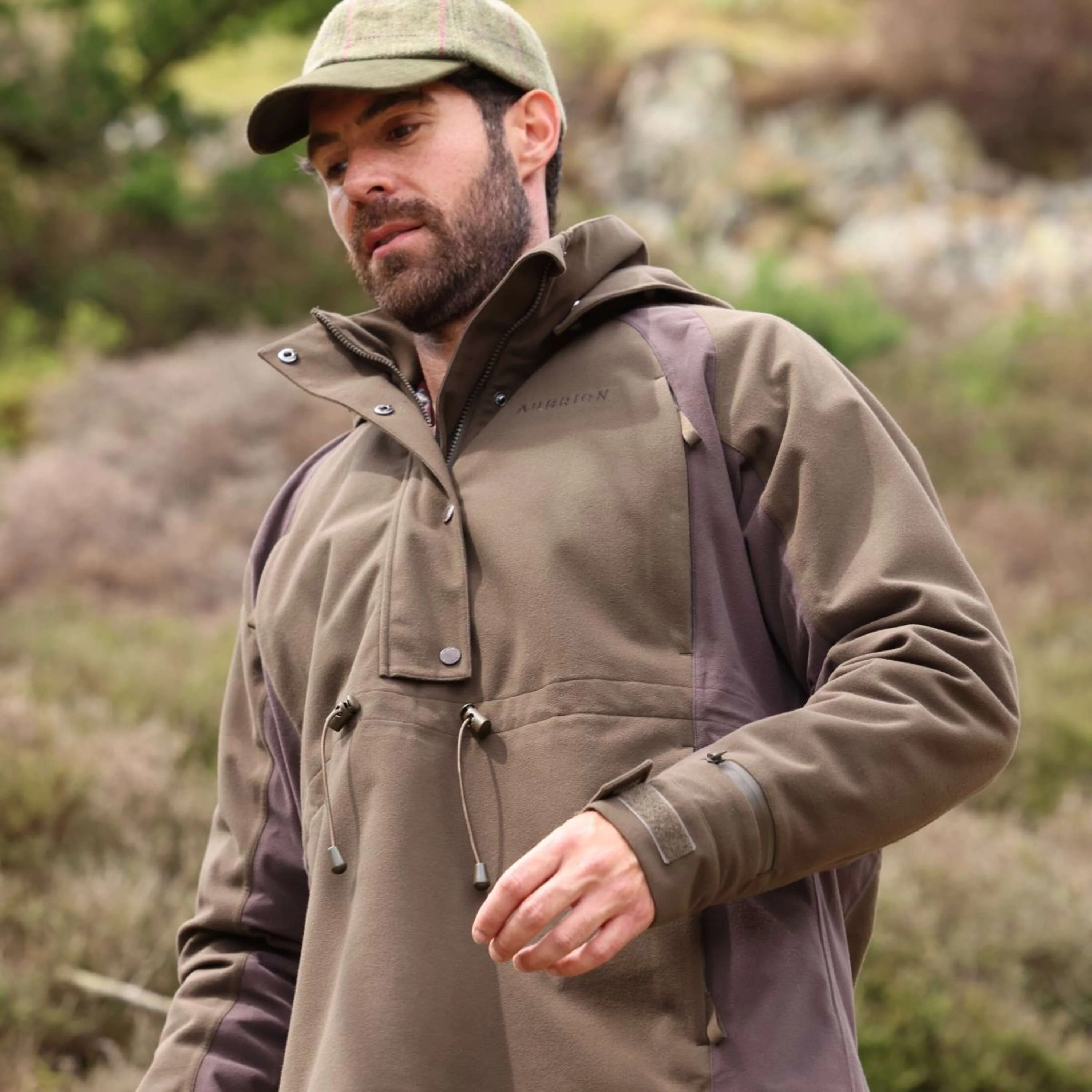 Aubrion by Shires Pullover Heritage Dunkelolive - Image 17