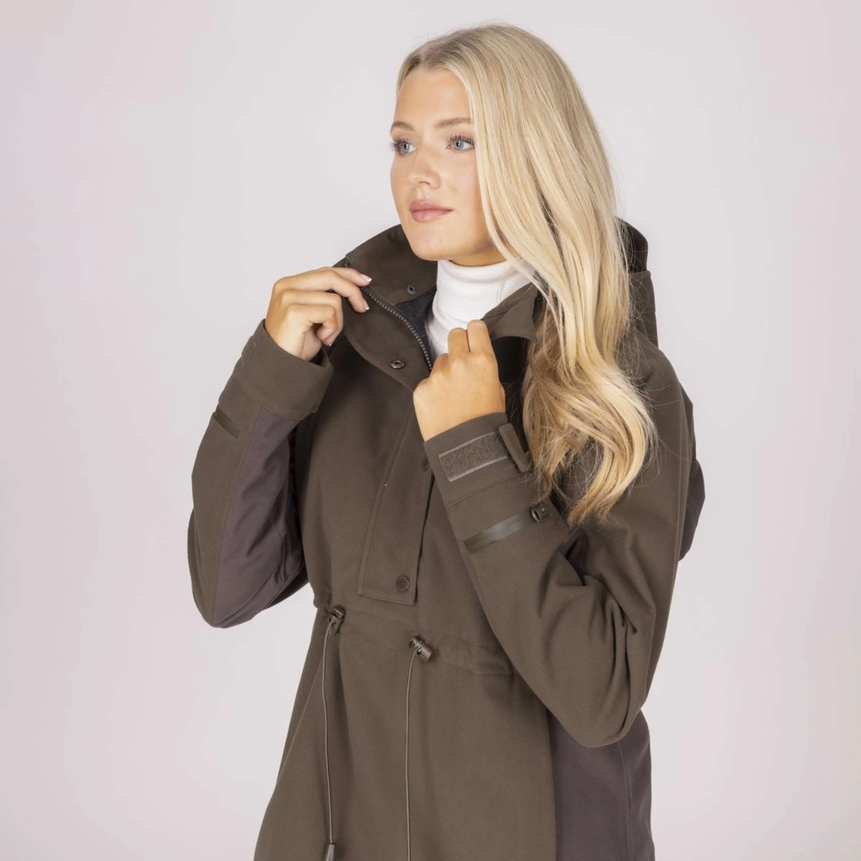 Aubrion by Shires Pullover Heritage Dunkelolive - Image 38