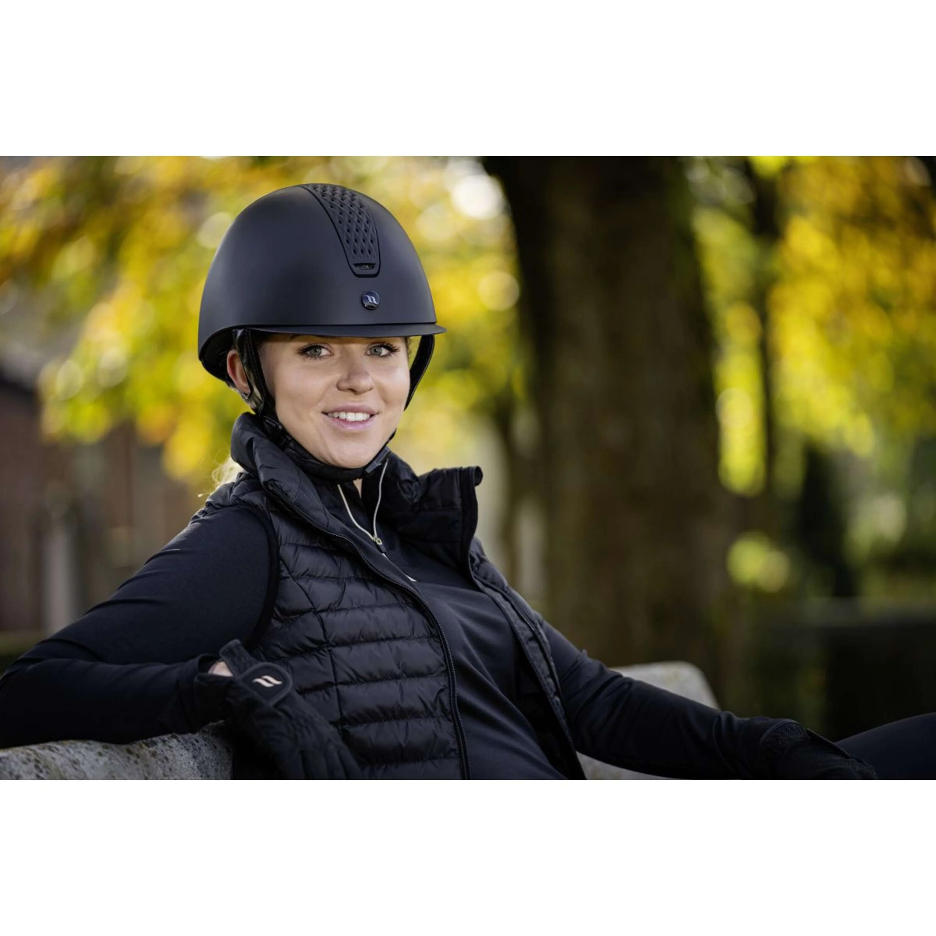 Back on Track Reithelm Silves Smooth Top Mips Schwarz - Image 11