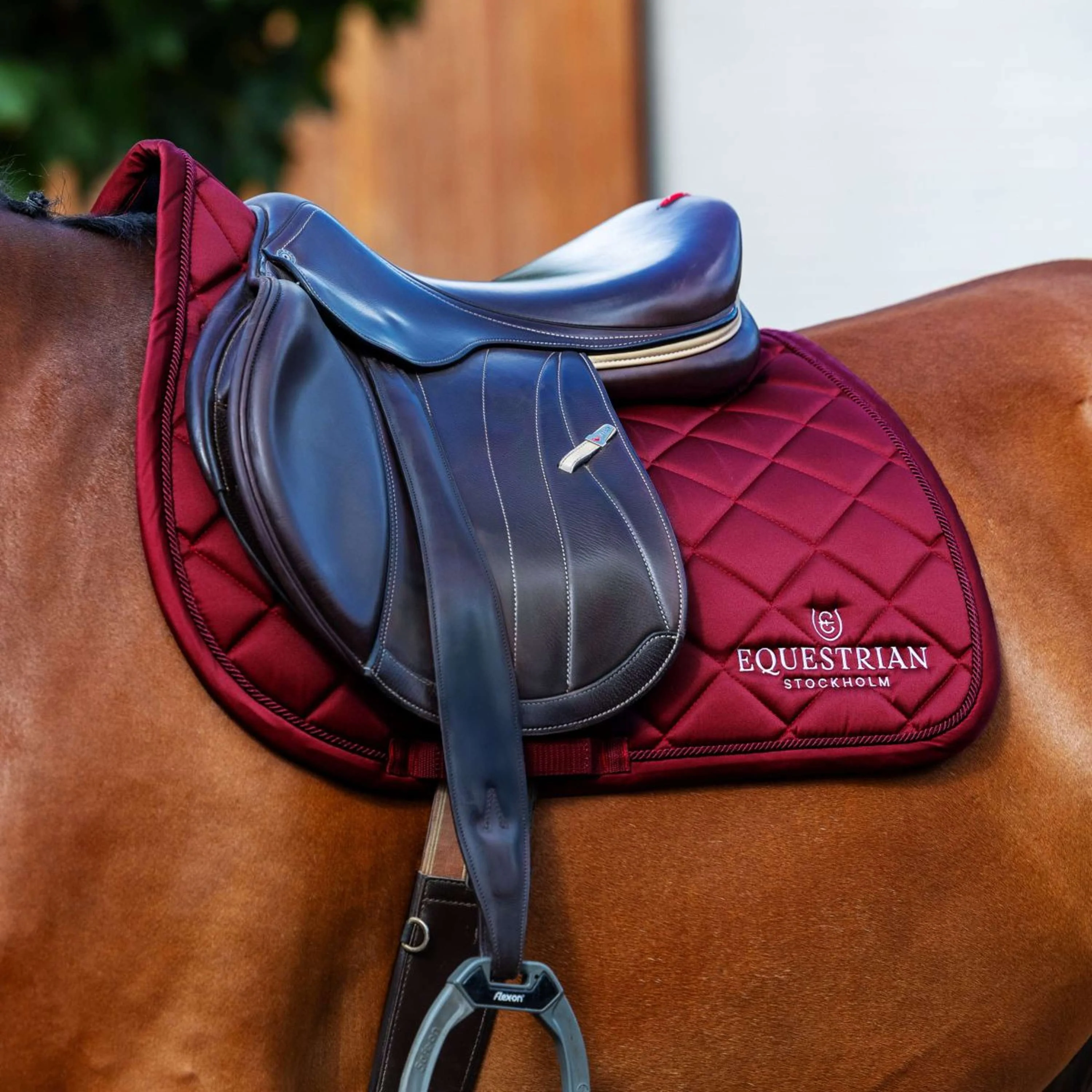 Equestrian Stockholm Schabracke Line Springen Bordeaux - Image 2