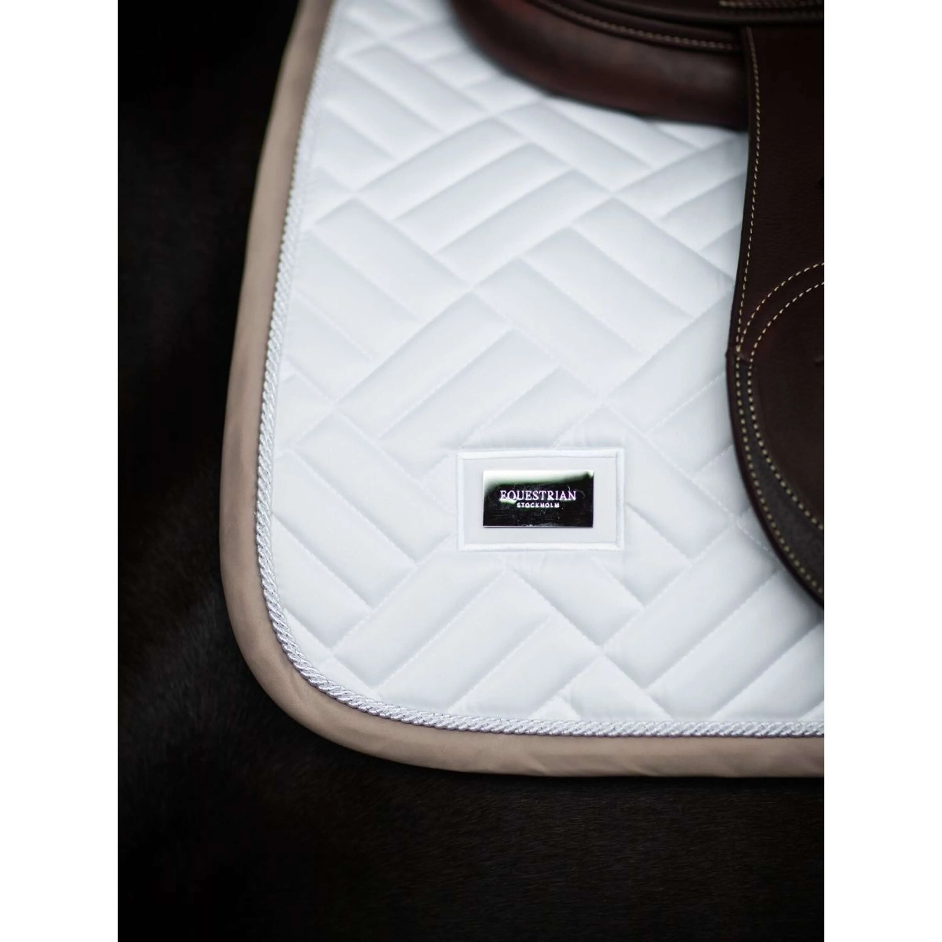Equestrian Stockholm Schabracke Modern Springen White Sand - Image 4
