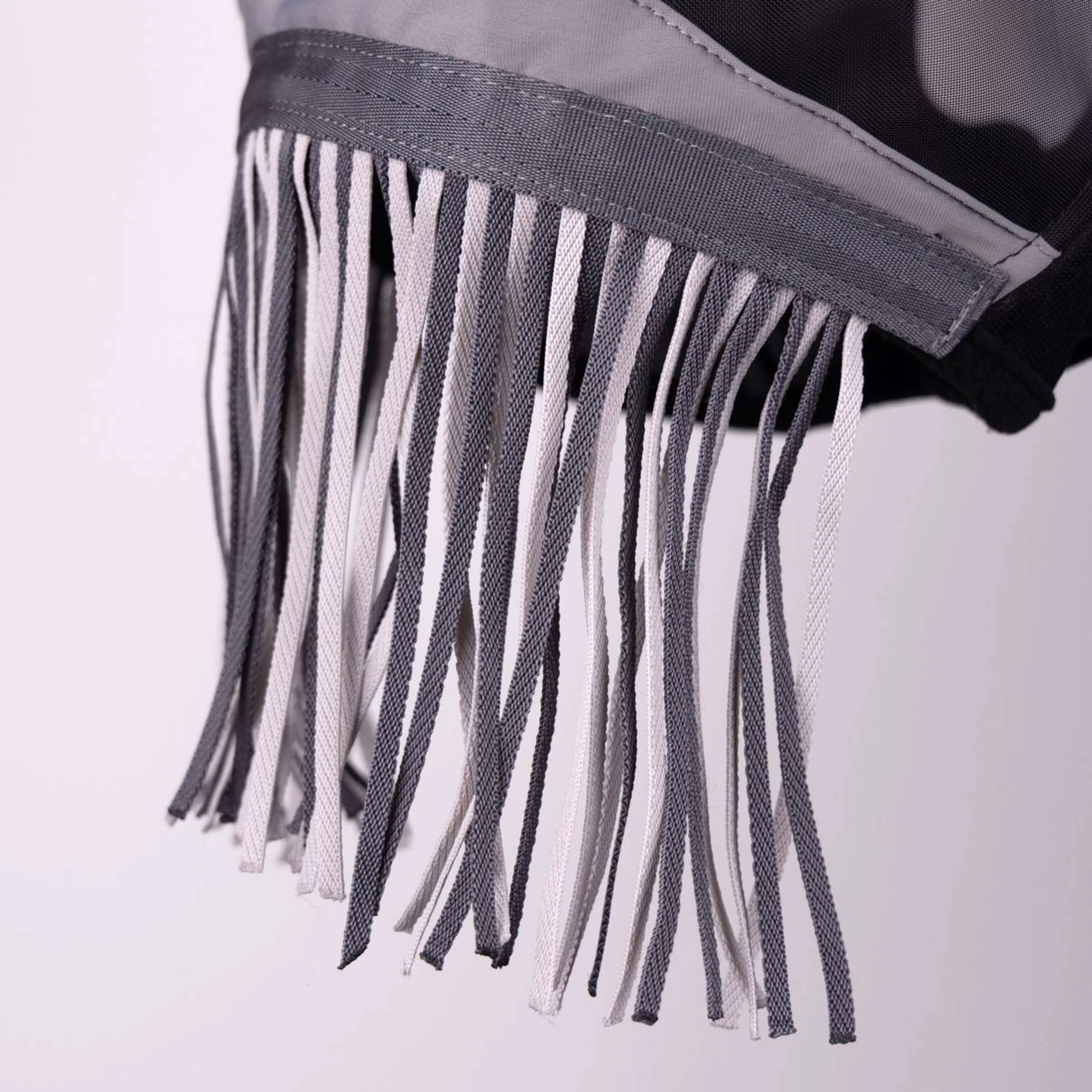 FlyGuard by Shires Fliegenmaske Pro Fine Mesh mit Ohrausschnitt und Nasenfransen Jet - Image 3