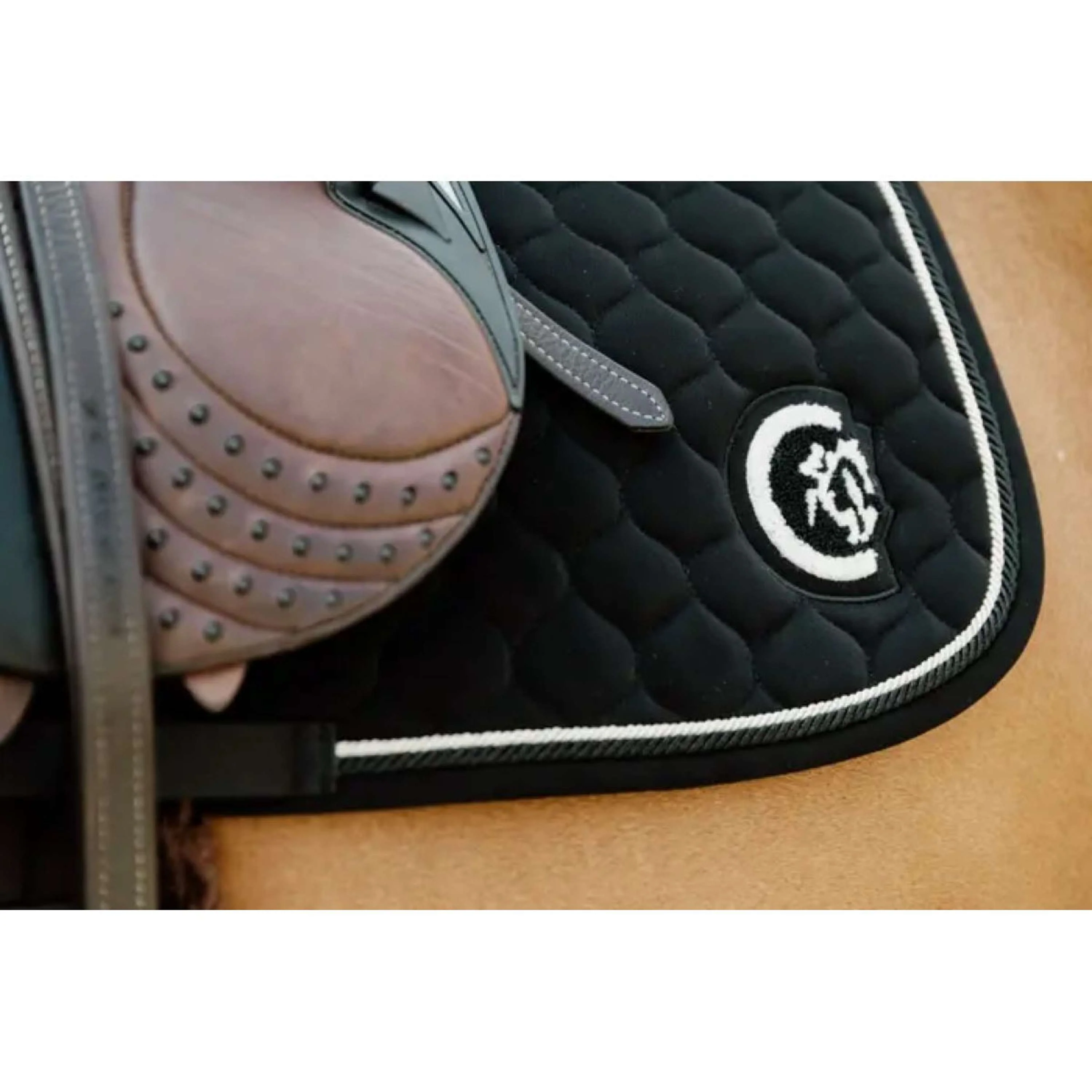 Kentucky Horsewear Schabracke Onion Quilt 3D Logo Springen Schwarz - Image 3