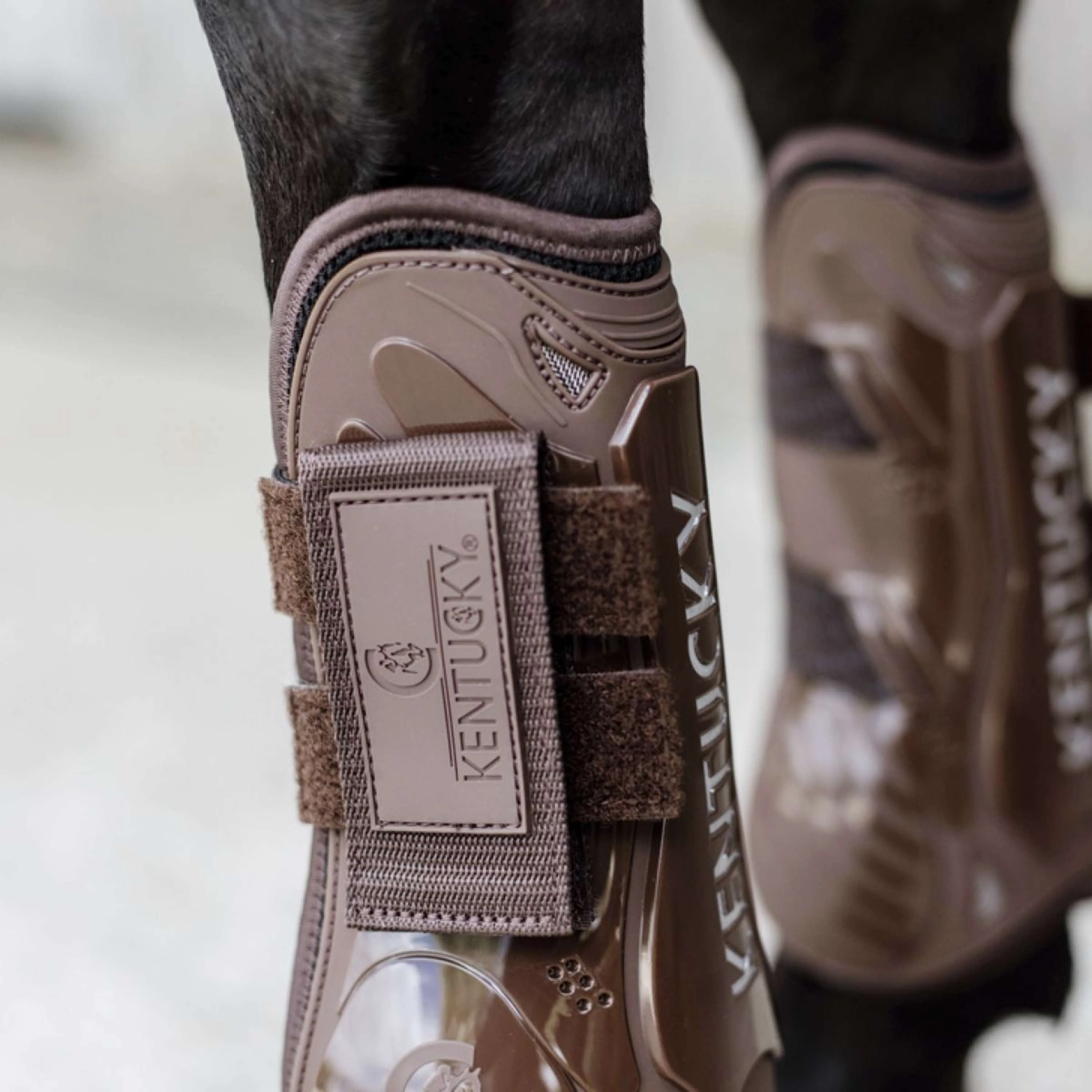 Kentucky Horsewear Sehnenschutz Velcro Braun - Image 2